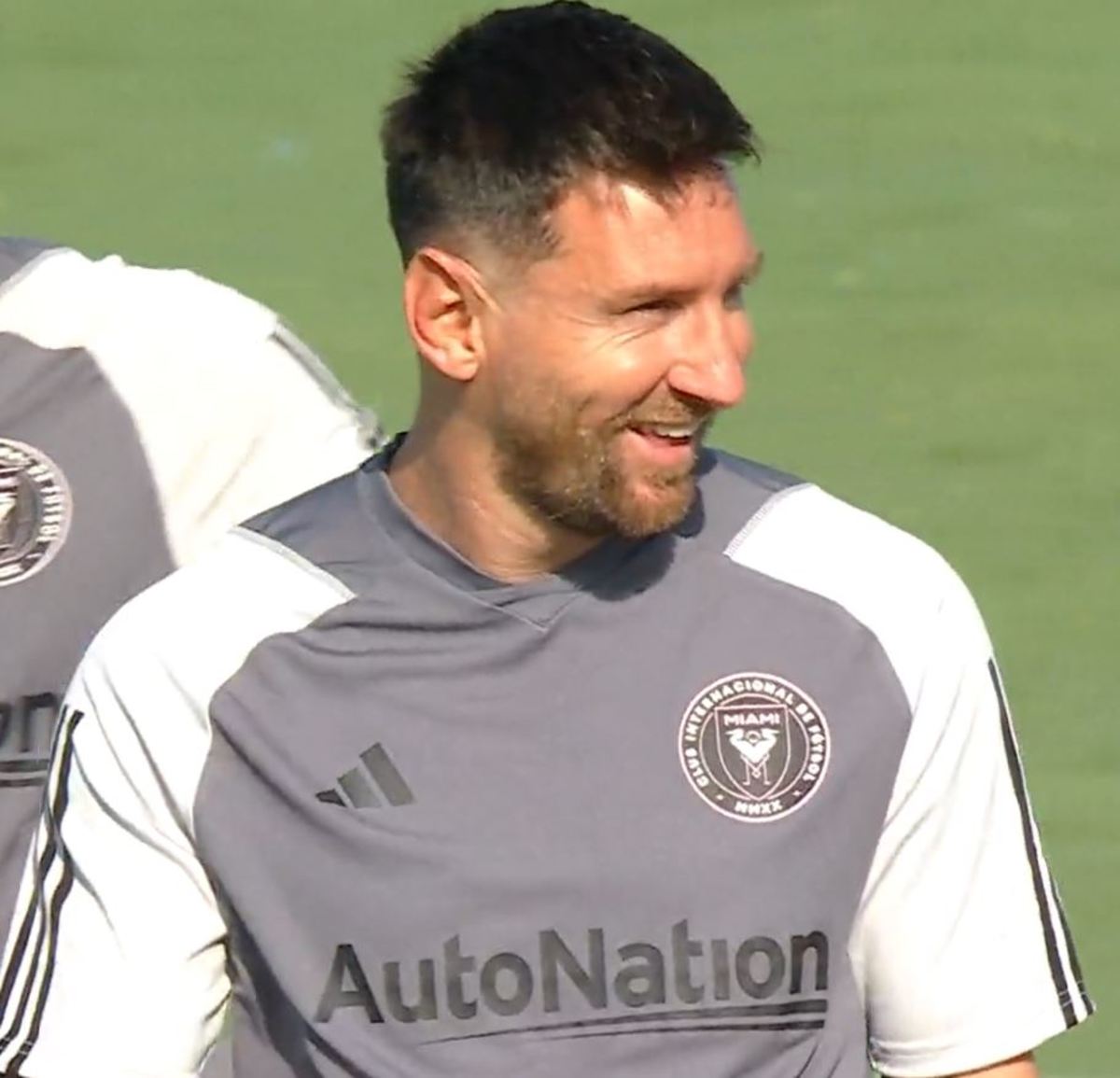 Photo Gallery: Lionel Messi and Sergio Busquets practice with