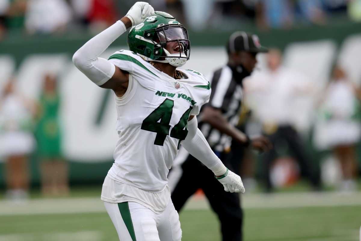 LB Jamien Sherwood (44)