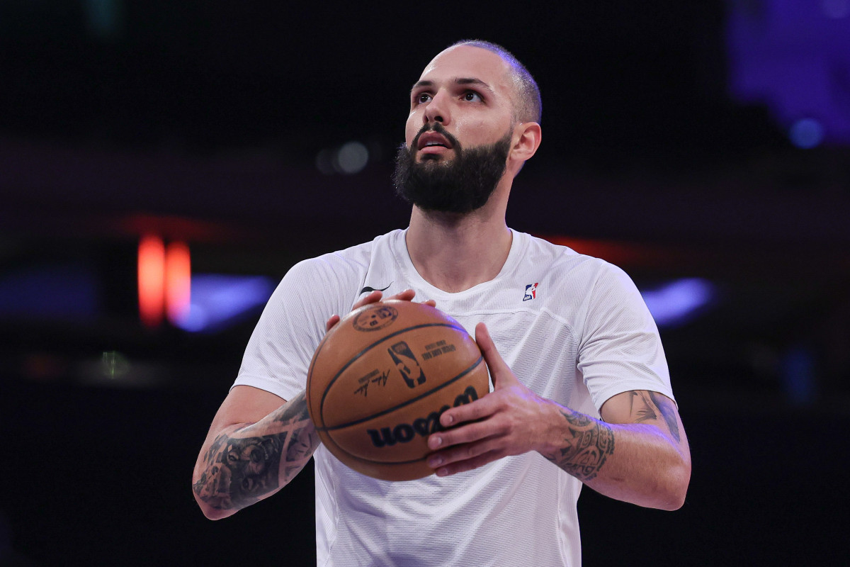 Jan 16, 2023; New York, New York, USA; New York Knicks guard Evan Fournier (13) warms up before the game against the Toronto Raptors at Madison Square Garden. Mandatory Credit: Vincent Carchietta-USA TODAY Sports
