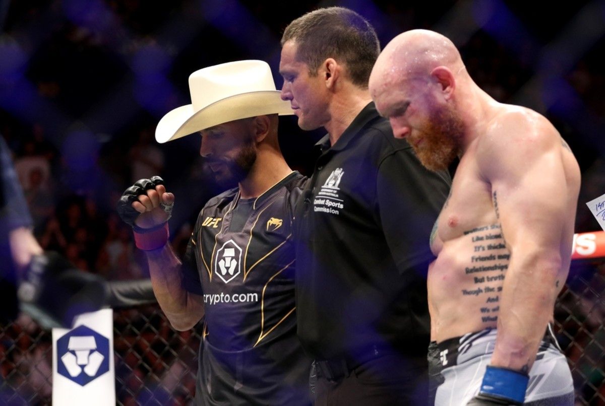 Josh Emmett and Yair Rodriguez at UFC 284.