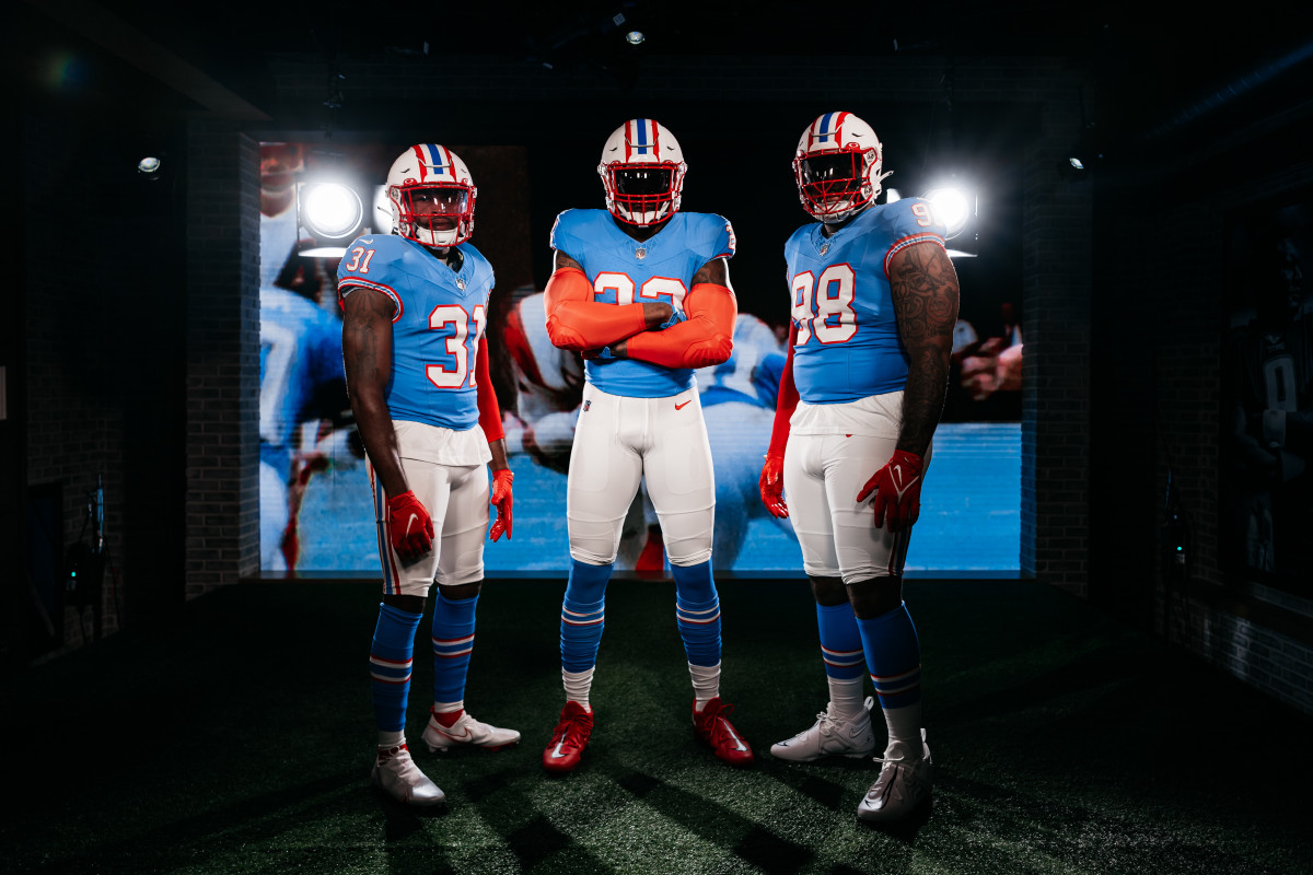 The Tennessee Titans Throwback Uniforms Are A Sharp 'Old' Look - Sports  Illustrated Tennessee Titans News, Analysis and More