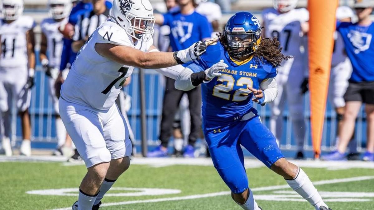LB Maalik Hall