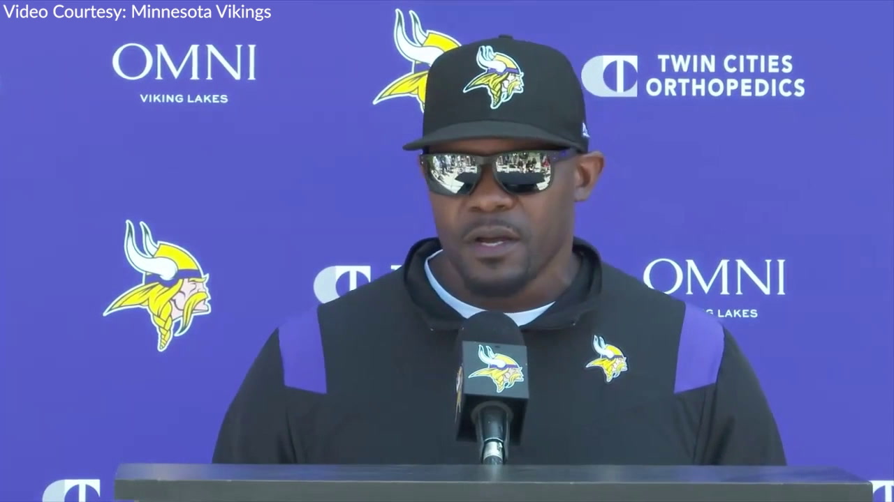 Brian Flores on how Harrison Smith fits in the Vikings defense Sports