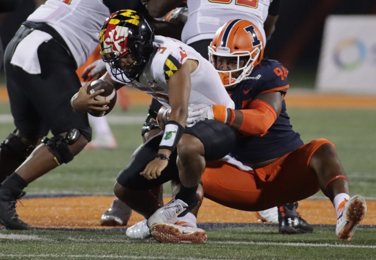 Illinois defensive lineman Jer'Zhan Newton