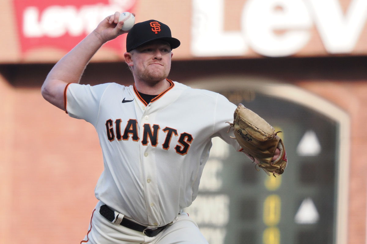 Logan Webb pitches against the Arizona Diamondbacks during the first inning at Oracle Park.