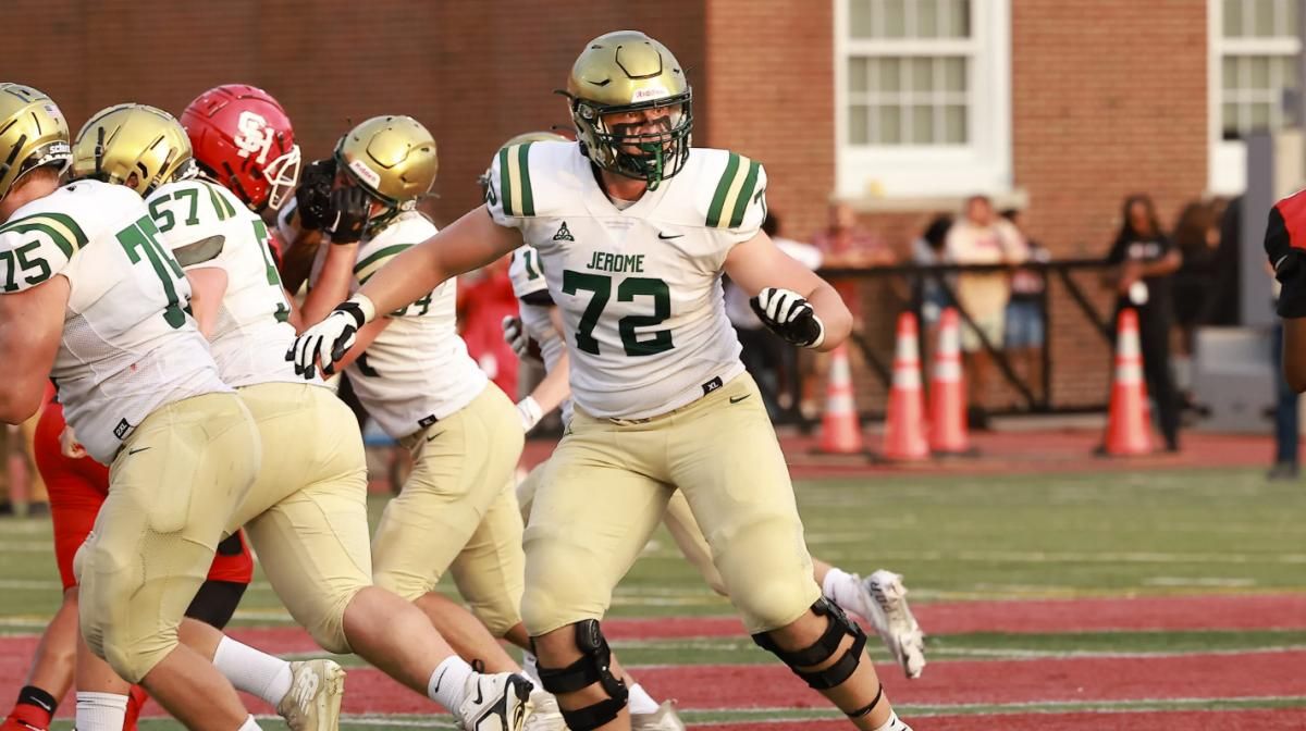 Three-star offensive tackle Dane Wleklinski playing from Dublin Jerome High School in Dublin, Ohio.