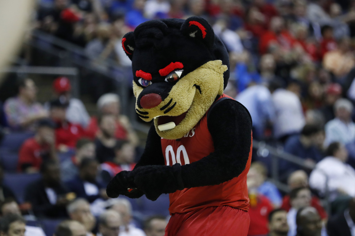 Mar 22, 2019; Columbus, OH, USA; Cincinnati Bearcats mascot in the first half against the Iowa Hawkeyes in the first round of the 2019 NCAA Tournament at Nationwide Arena. Mandatory Credit: Rick Osentoski-USA TODAY Sports