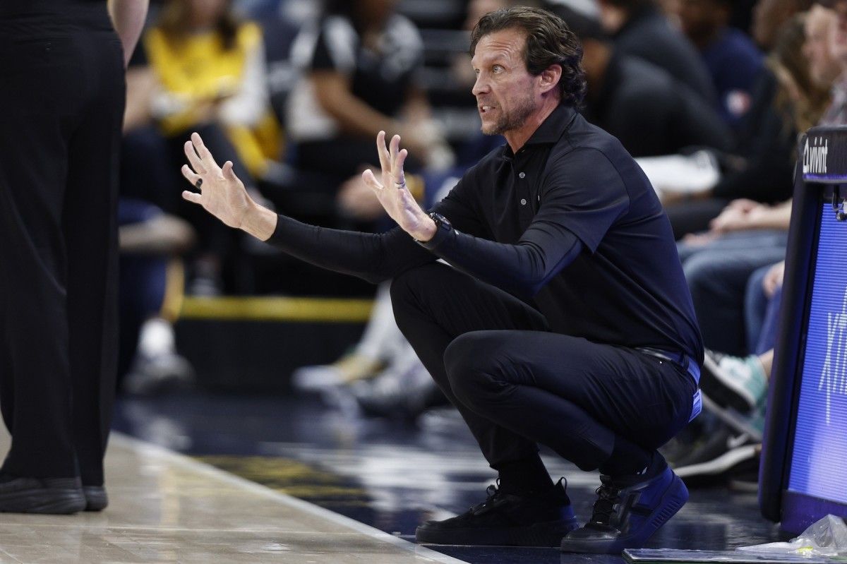 Quin Snyder had a chance to coach the UW in 2002.