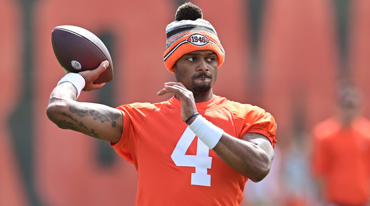 Cleveland Browns quarterback Deshaun Watson (4) throws a pass during organized team activities at CrossCountry Mortgage Campus.