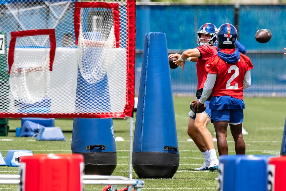 Jun 7, 2022; East Rutherford, New Jersey, USA; New York Giants quarterback Daniel Jones (8) participates in a drill during minicamp at MetLife Stadium.