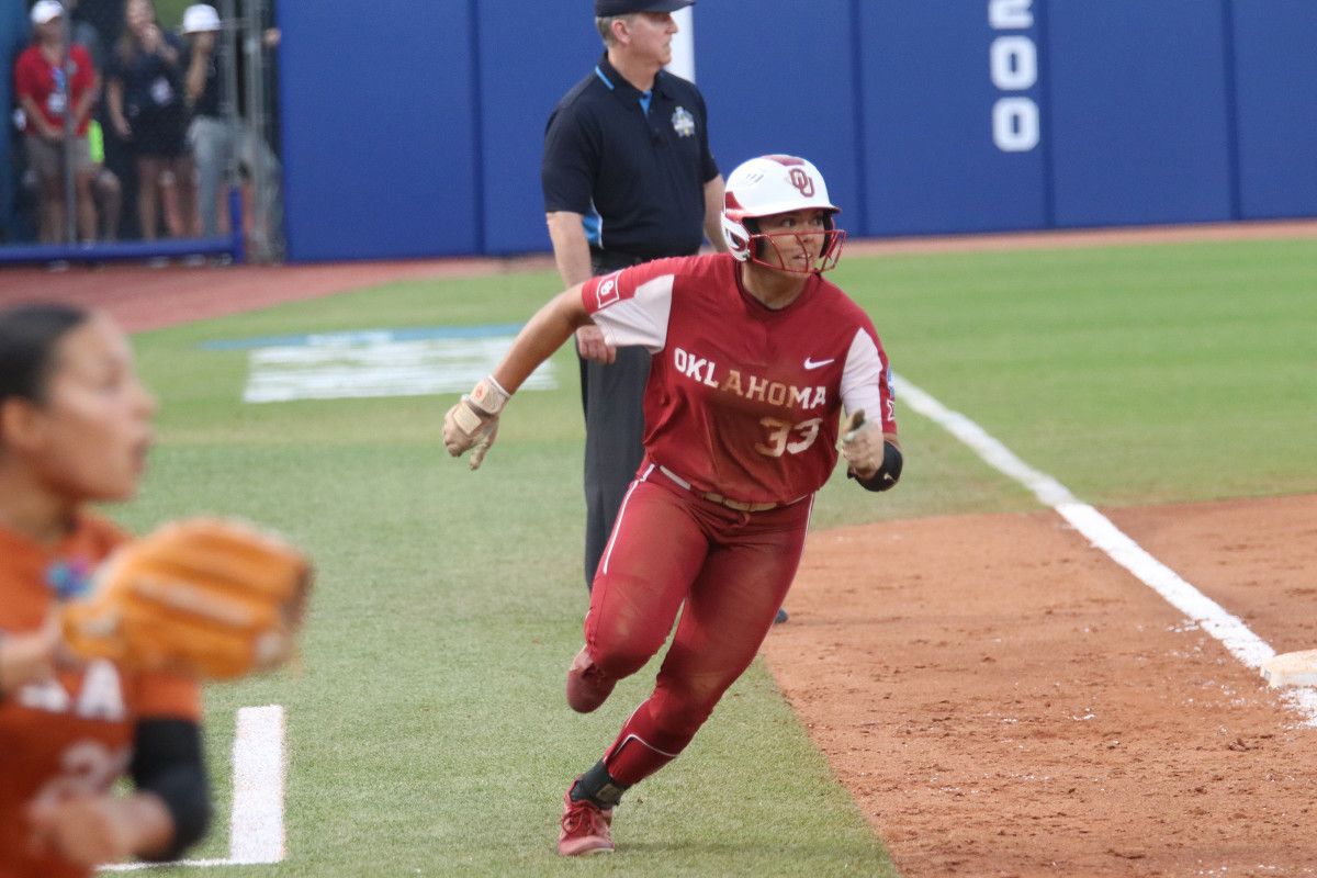 SB - Alyssa Brito, 2022 WCWS