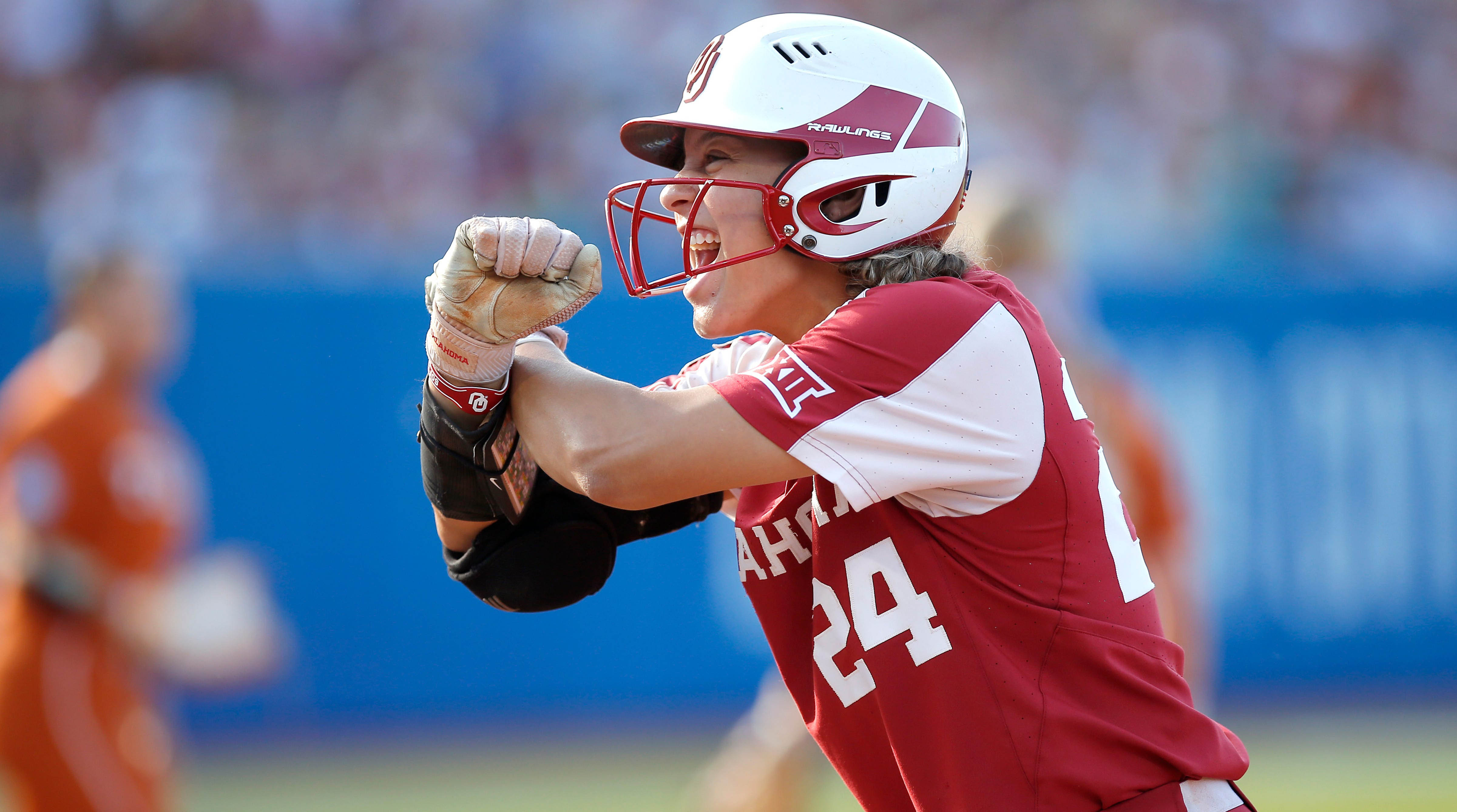 Oklahoma Blows Out Texas to Win Second Straight WCWS Title