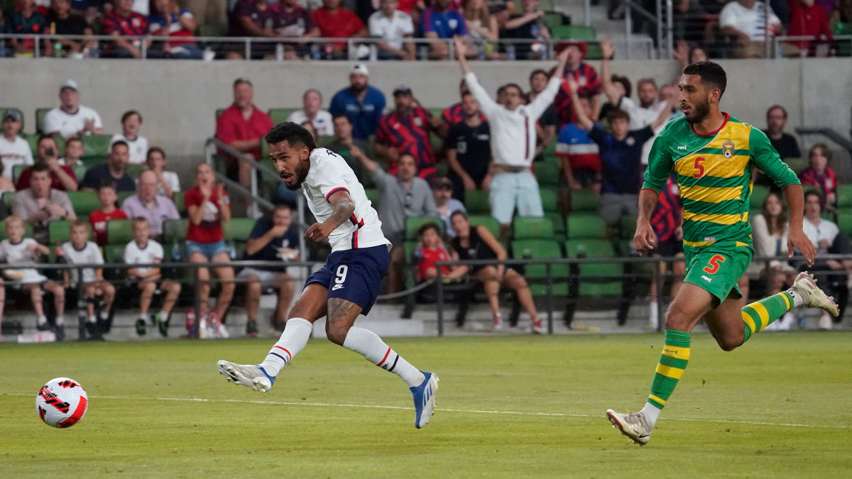 Jesus Ferreira shoots for the USMNT vs. Grenada