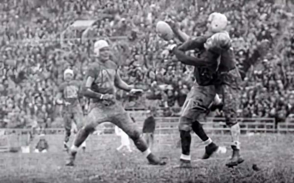 Pass breakup 1931 Nebraska-Oklahoma football