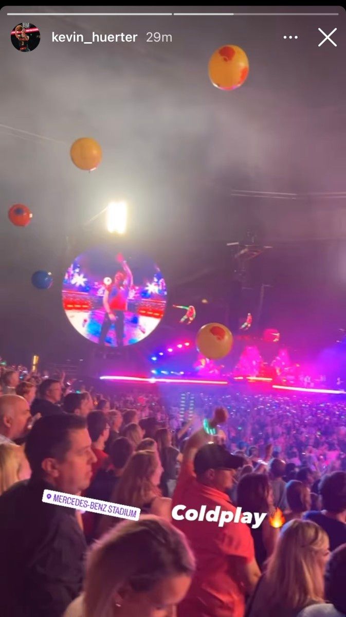Atlanta Hawks shooting guard Kevin Huerter attended Coldplay concert.