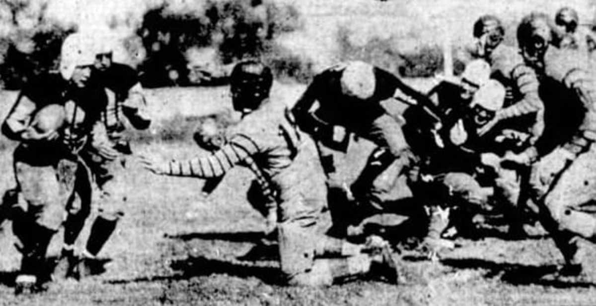 Frank Dailey 1925 Nebraska vs Washington football wide