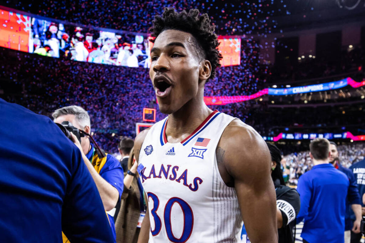 20220404_MBB_UNC_Natty_19508-1024x682