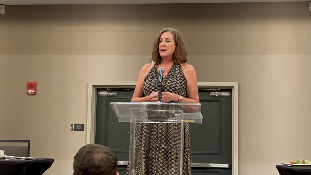 2022 ASWA Awards Banquet: Patricia McCarter inducts Mark McCarter into the Hall of Fame