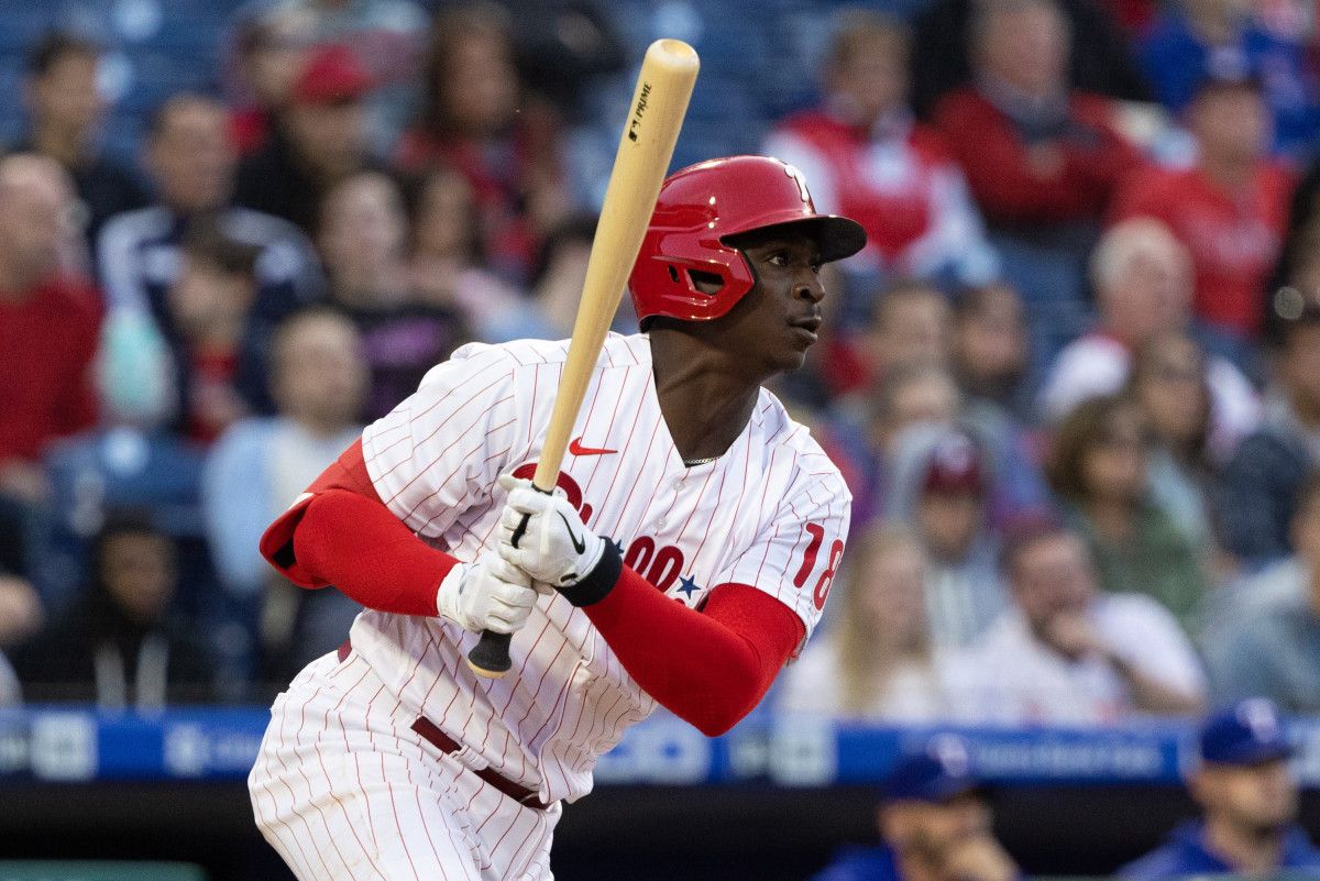 Didi Gregorius drives in a run against the Texas Rangers.