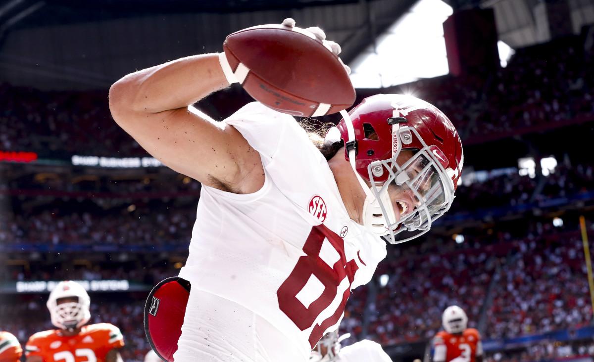 Alabama tight end Cameron Latu (81) celebrates after scoring his second touchdown of the first half against Miami at Mercedes-Benz Stadium.