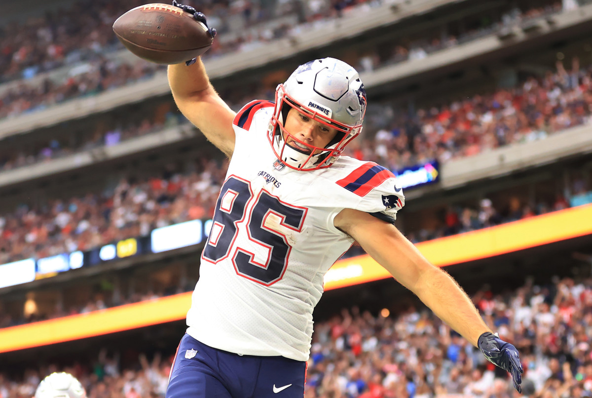 NFL Tight End Rankings: New England Patriots Hunter Henry Top 10? - Sports Illustrated New England Patriots News, Analysis and More