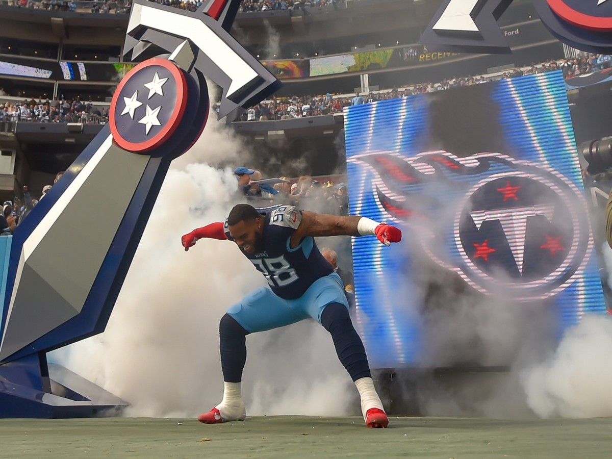 Tennessee Titans defensive tackle Jeffery Simmons (98) takes the field during the first half against the New Orleans Saints at Nissan Stadium.