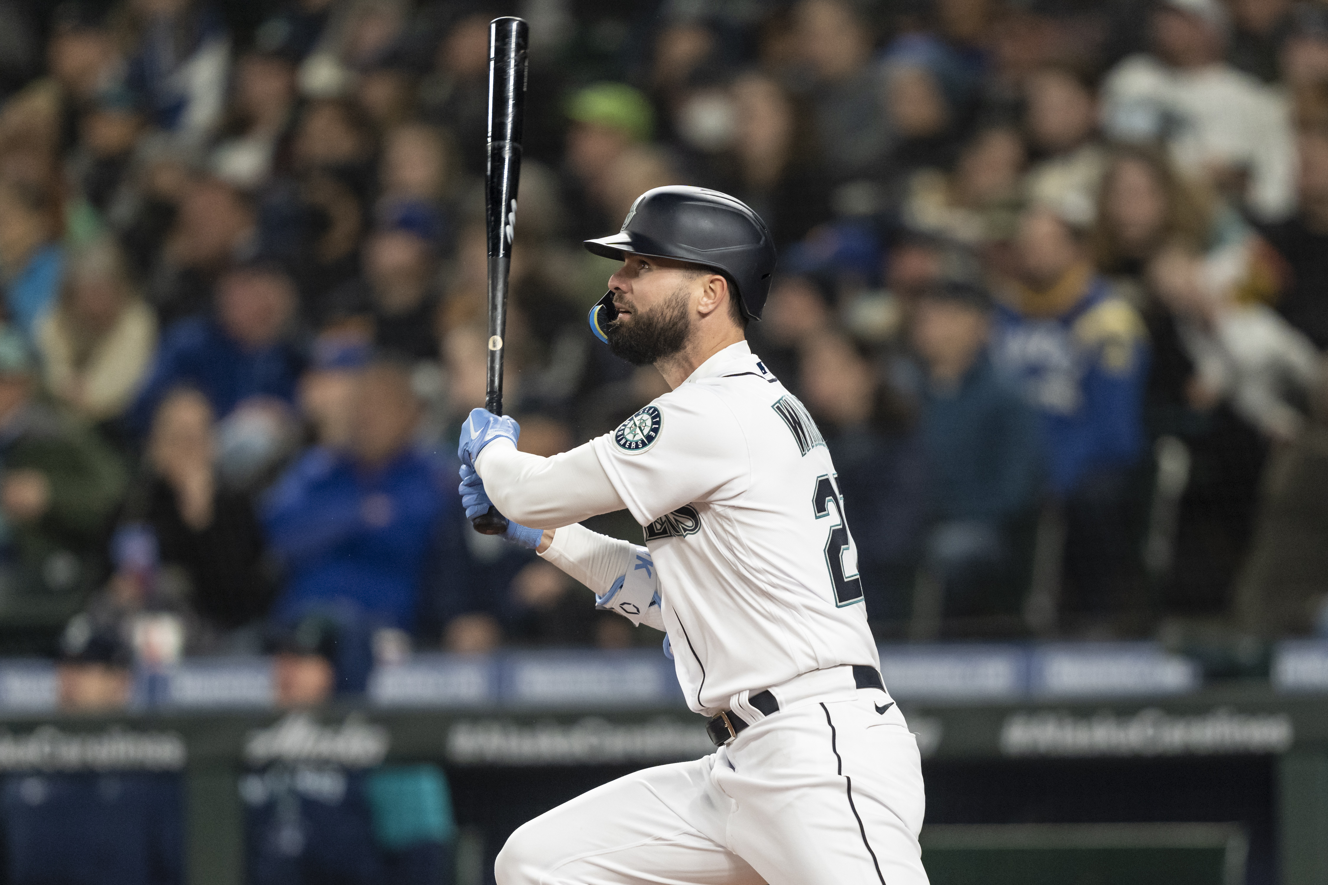Seattle Mariners, Jesse Winker Avoid Arbitration With Two-Year Deal ...