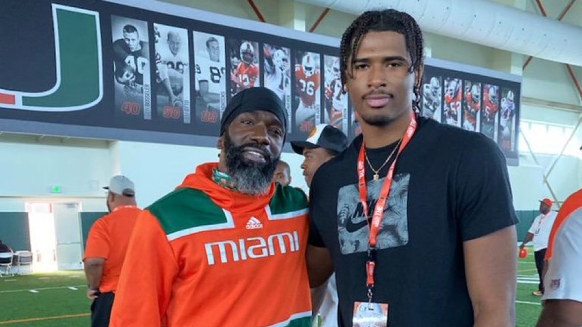 EDGE Jayden Wayne Announces Official Visit With Miami Hurricanes All