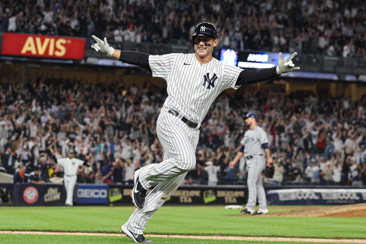 Yankees Sweep Series With Rays, Win 2-1 on Anthony Rizzo's Walk-Off Home  Run - Sports Illustrated Tampa Bay Rays Scoop News, Analysis and More