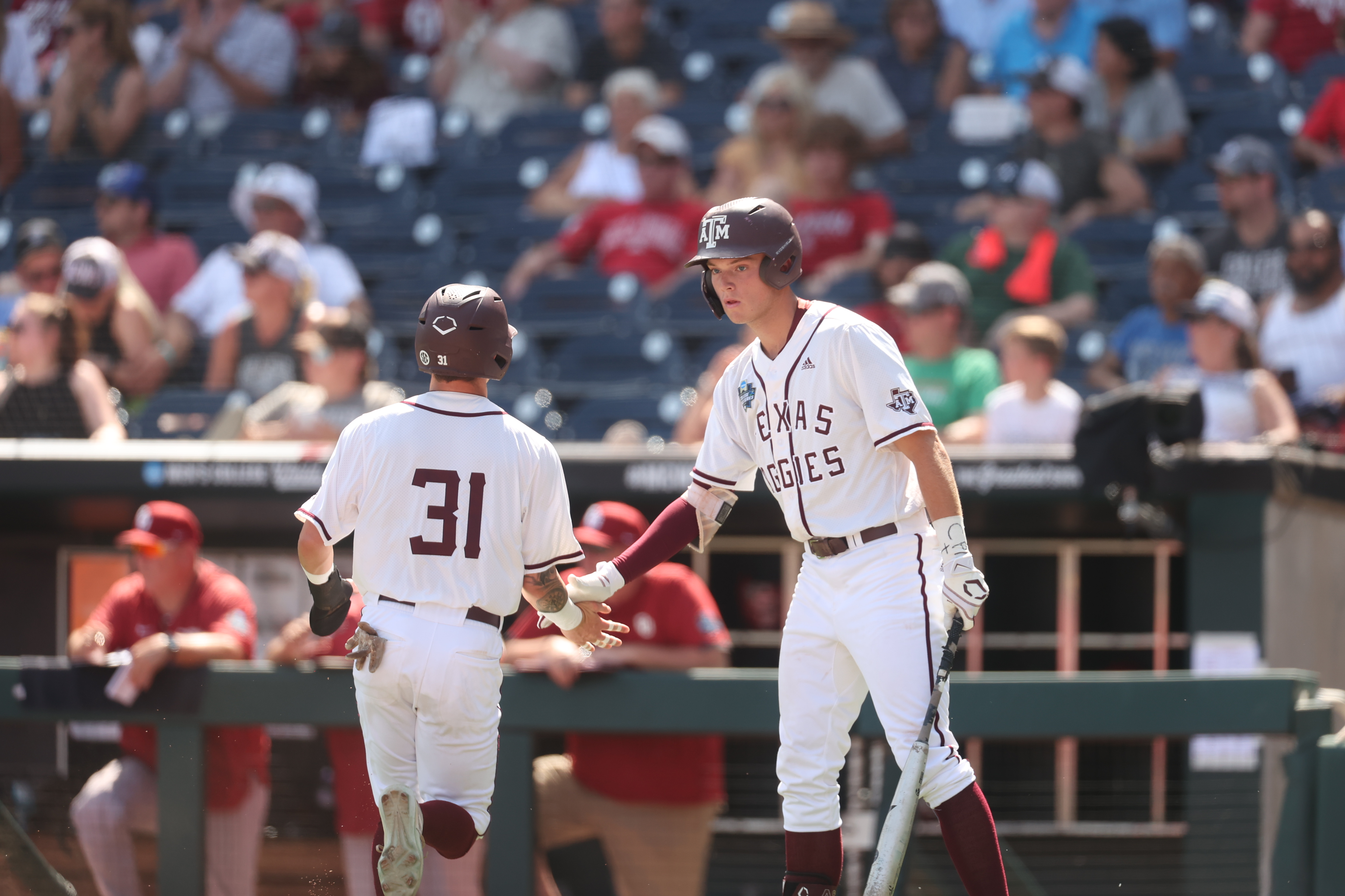College World Series Aggies Down Horns 102 Live Game Log Sports Illustrated Texas A&M