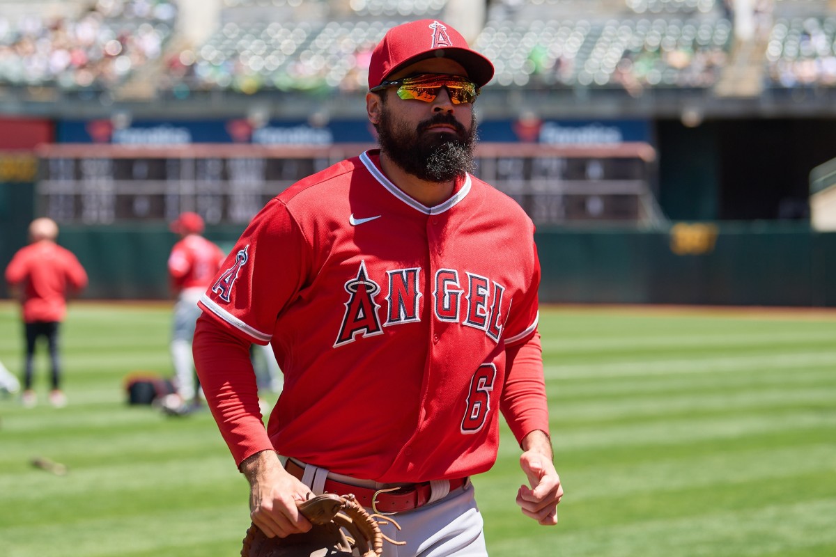 Angels 3B Anthony Rendon To Get Season-Ending Right Wrist Surgery ...