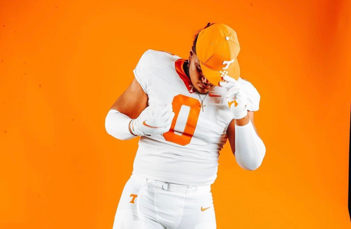 Assessing Which Remaining Offensive Recruiting Battle is Most Important For Tennessee - Vimarsana News