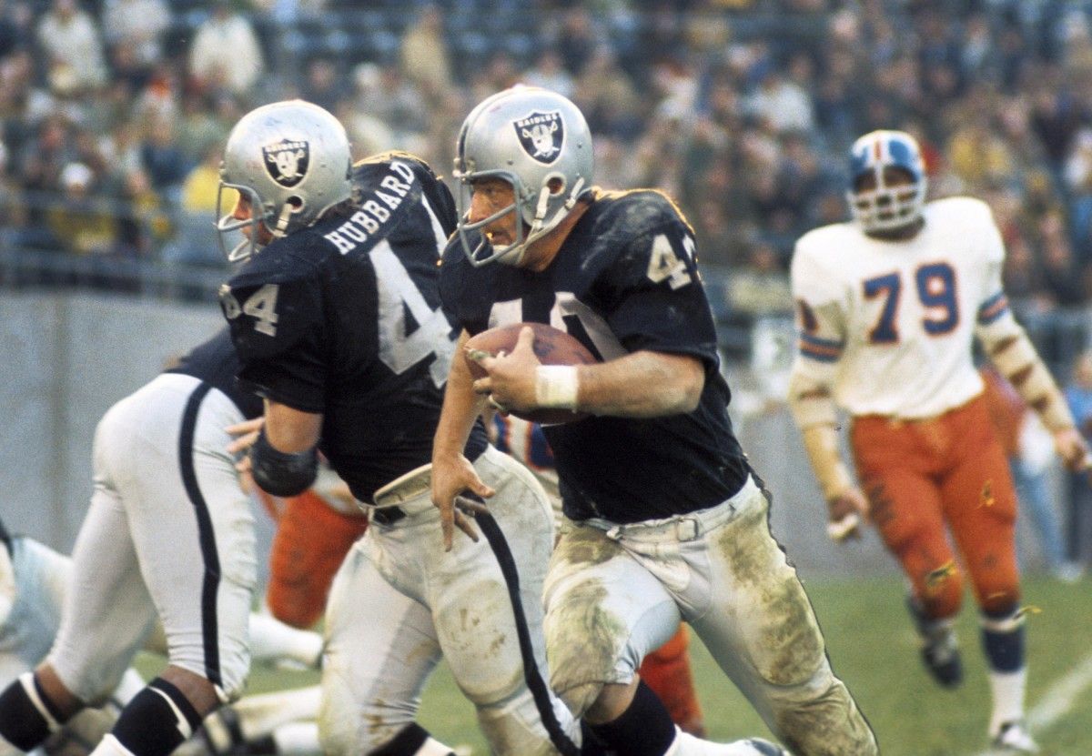 Raiders RB Pete Banaszak had a nose for the goal line - Sports Illustrated Las Vegas Raiders News, Analysis and More - Vimarsana News