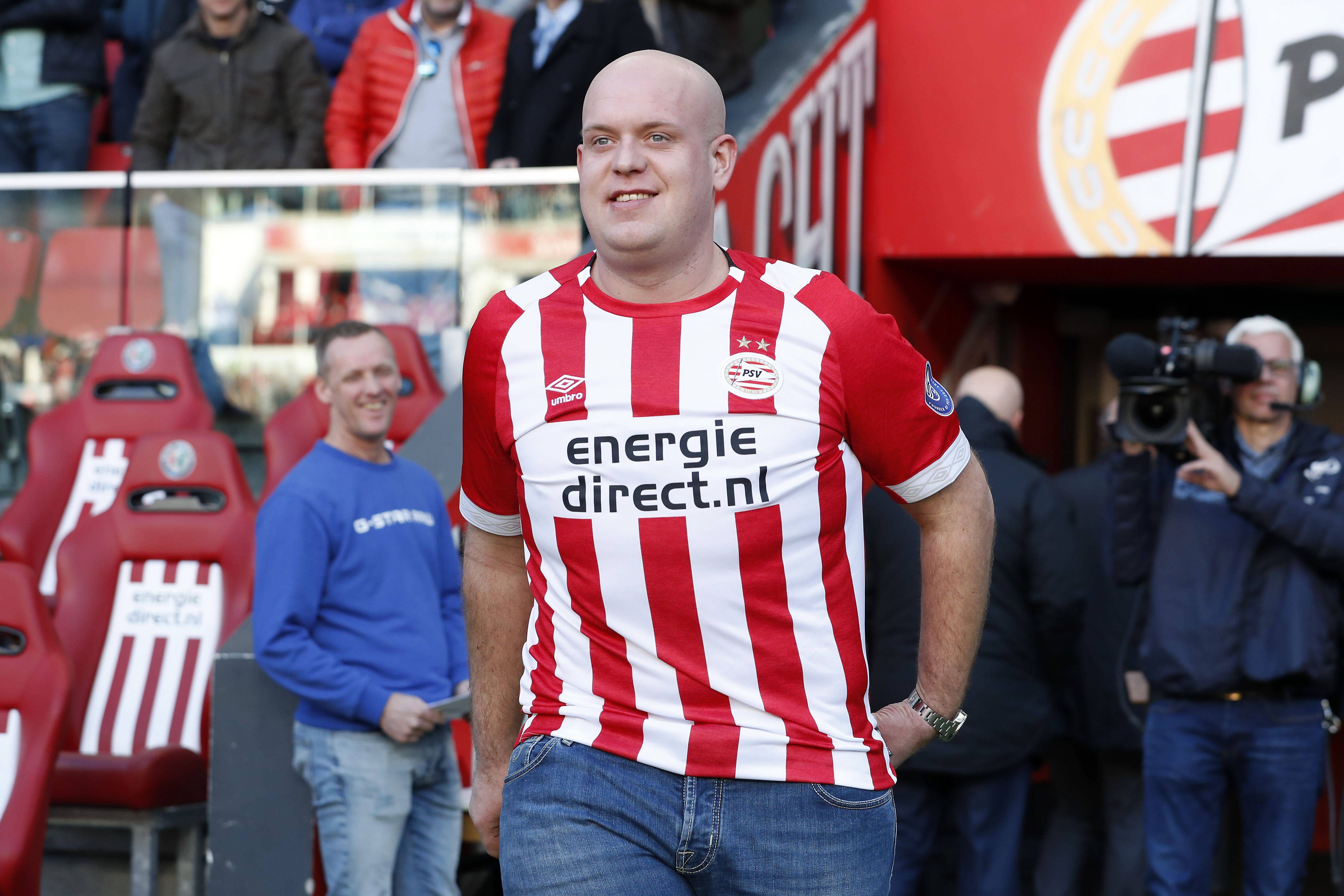 Michael van Gerwen jokes that he'd reject Man United transfer - Futbol