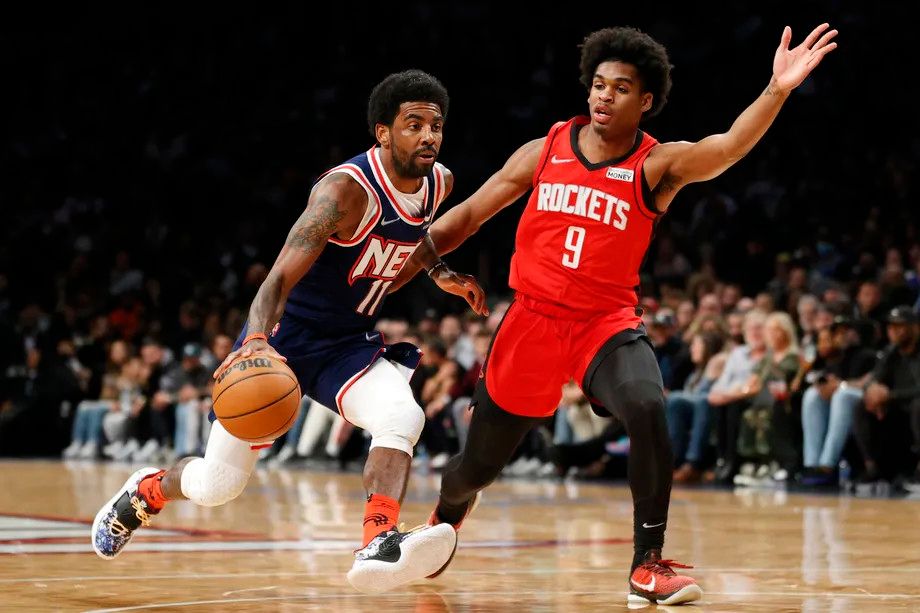 Kyrie Irving Opting Into Final Year of Contract | NBA Tracker - Vimarsana News