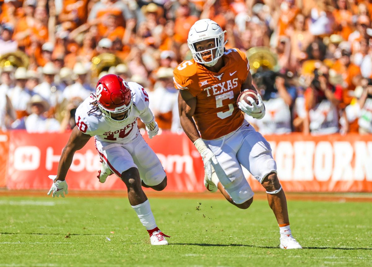 Bijan Robinson, Texas Longhorns, Pat Fields