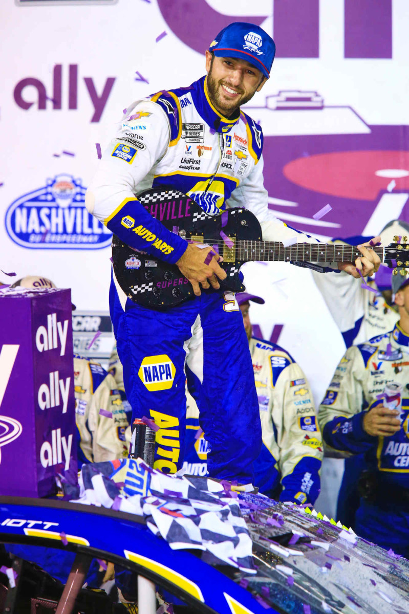 Sweet sound Chase Elliott strums a great tune en route to second Cup