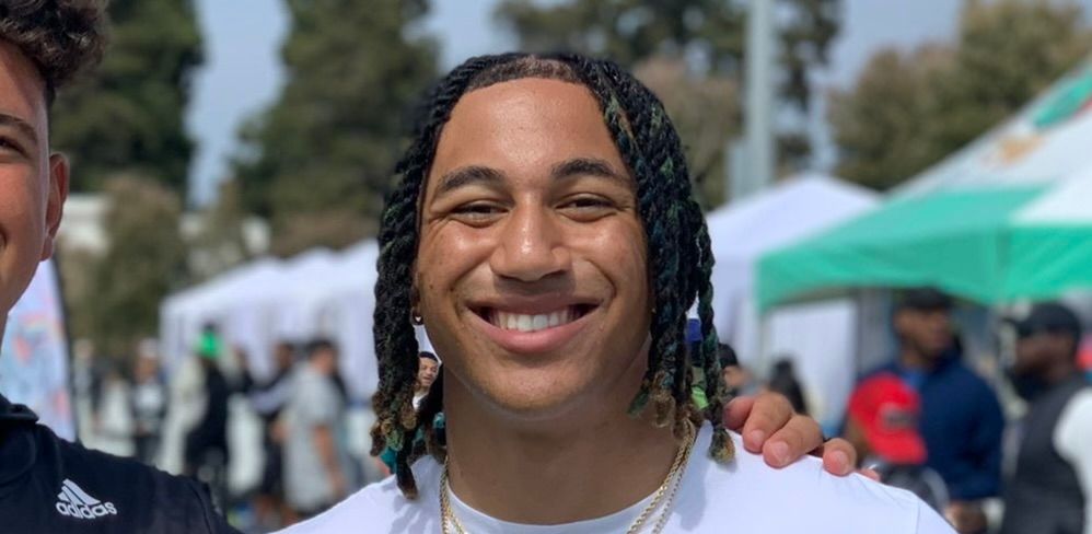 Huskies Offer 5-Star Safety and Son of LAPD Commander - Vimarsana News