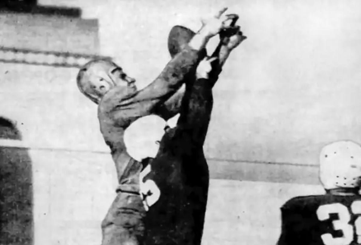 Minnesota touchdown vs. Nebraska football 1945