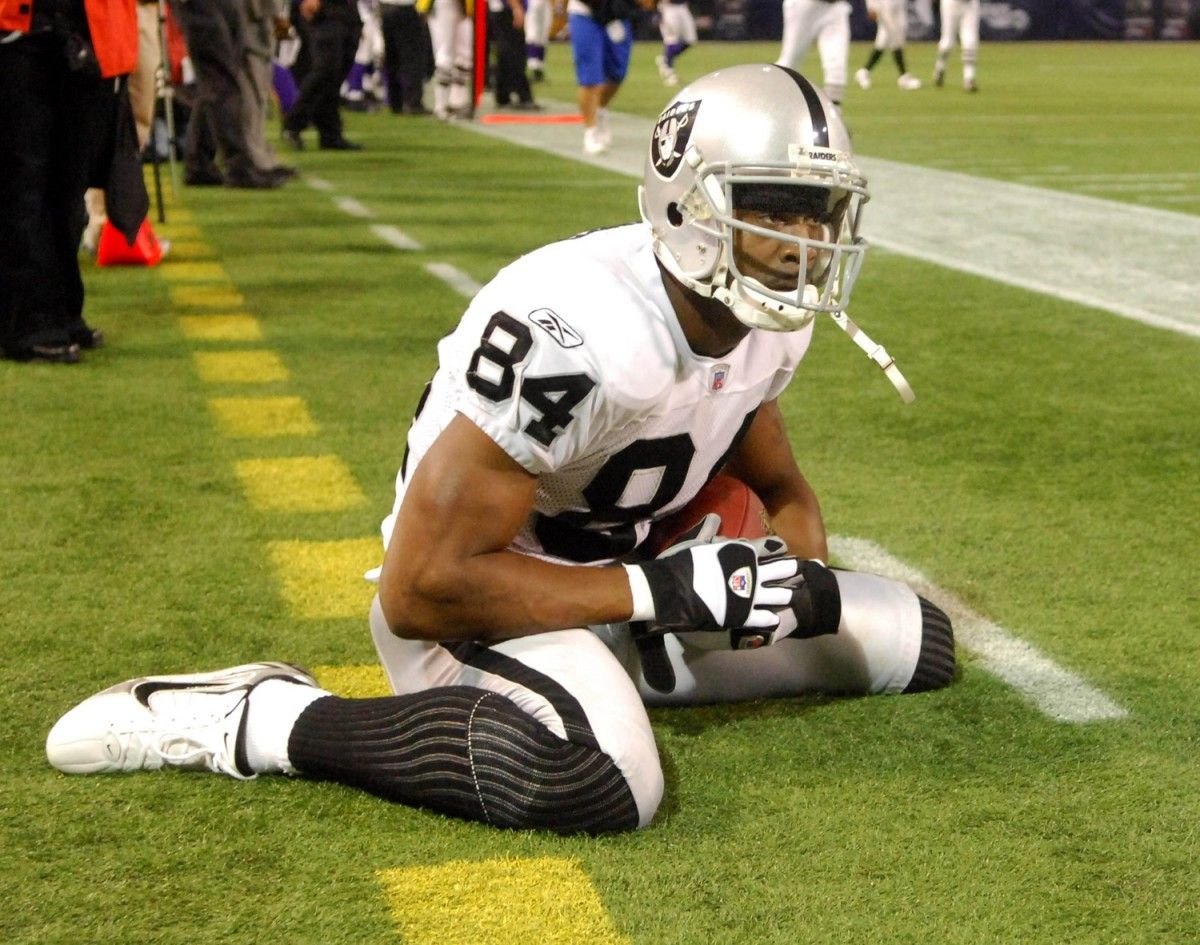 Raiders WR Jerry Porter made good news and bad - Sports Illustrated Las Vegas Raiders News, Analysis and More - Vimarsana News