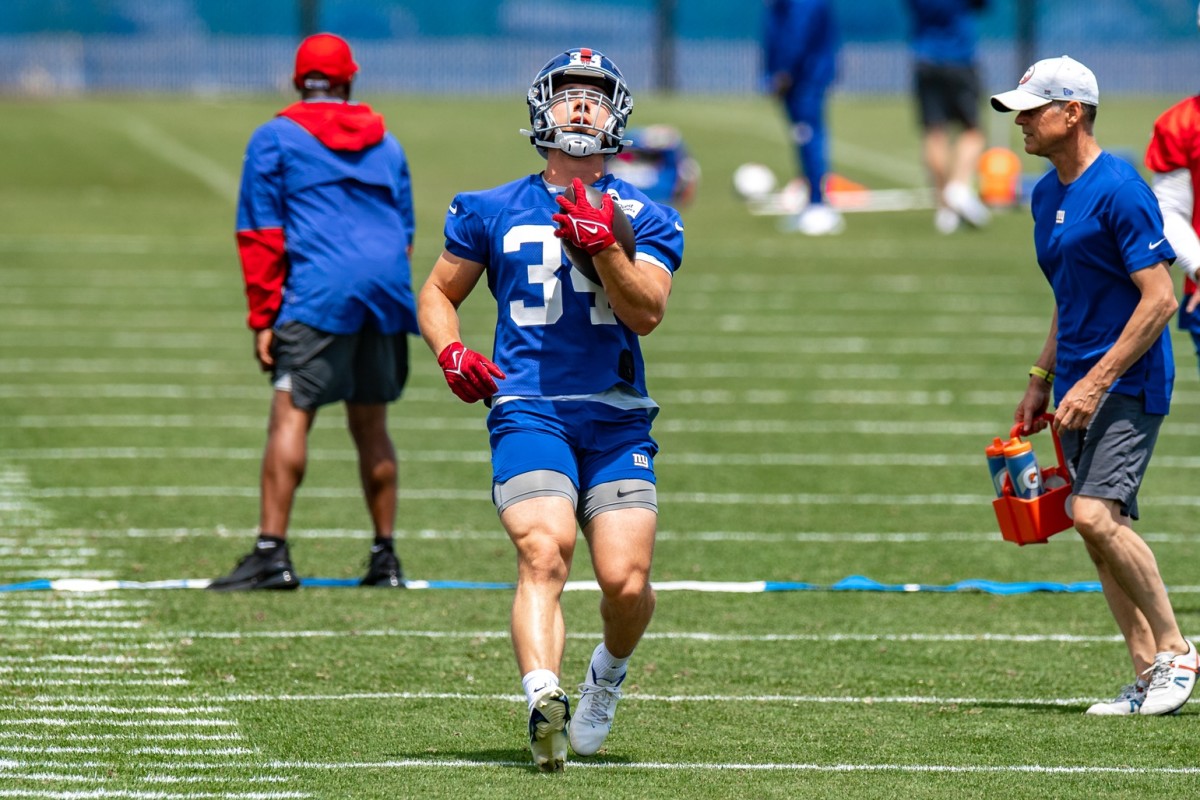 Jun 7, 2022; East Rutherford, New Jersey, USA; New York Giants running back Sandro Platzgummer (34) participates in a drill during minicamp at MetLife Stadium.