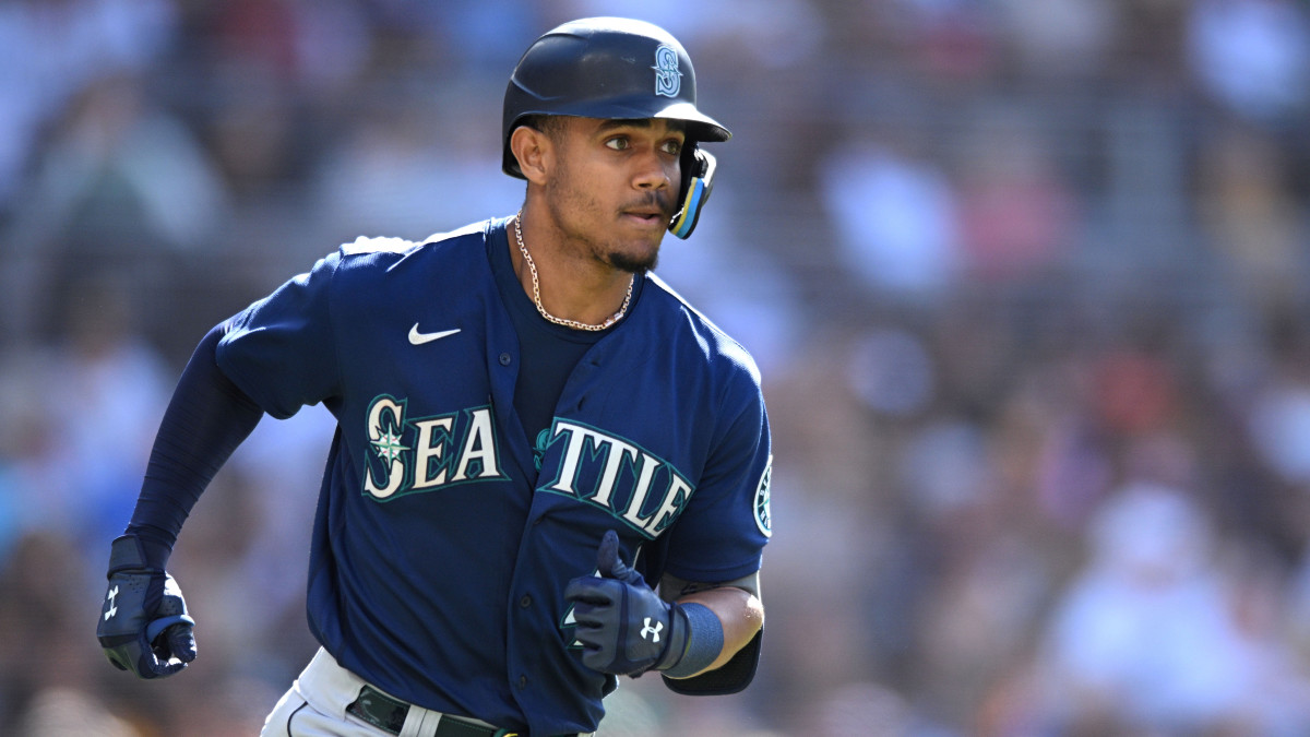 Mariners' Julio Rodriguez runs the bases