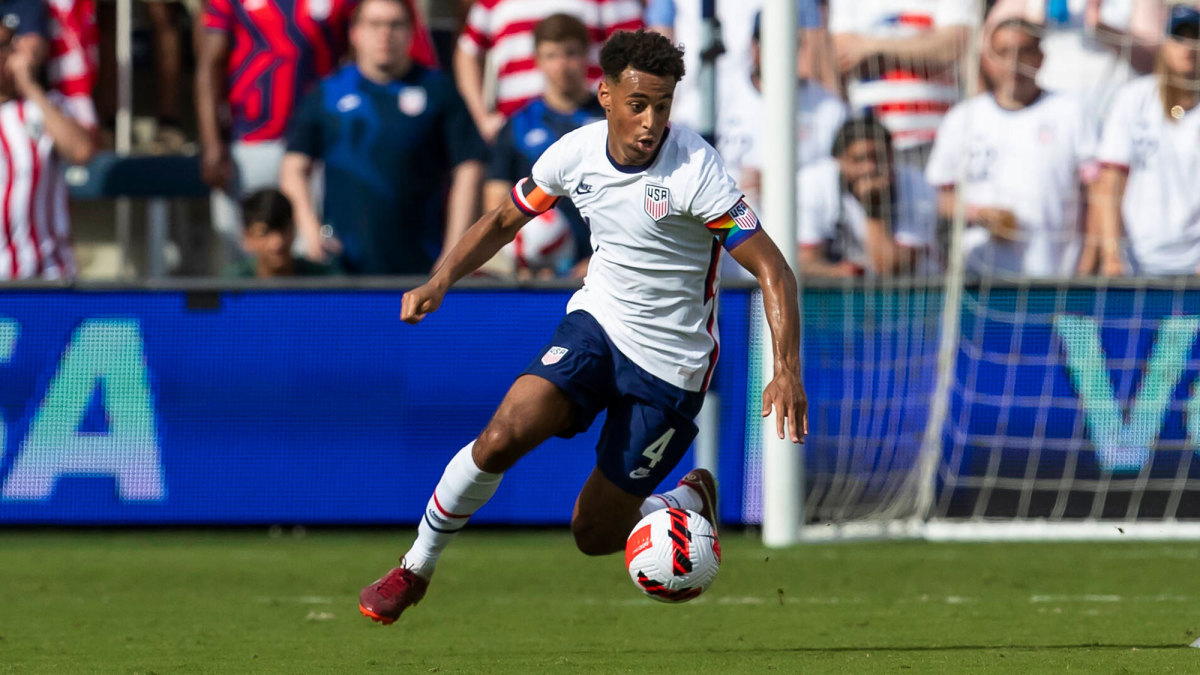 USMNT midfielder Tyler Adams