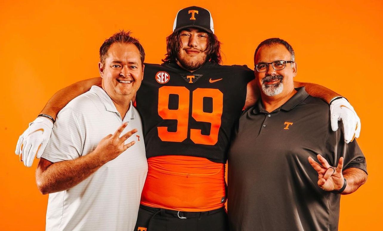 Prized OT Sham Umarov Details Decision to Choose Tennessee Volunteers - Sports Illustrated Tennessee Volunteers News, Analysis and More - Vimarsana News