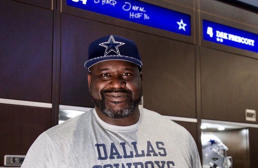 Shaq, New Resident of Dallas, Pays for Shopper’s Puchases at Best Buy Before Handing Out Cash and Hot Meals to People in Need