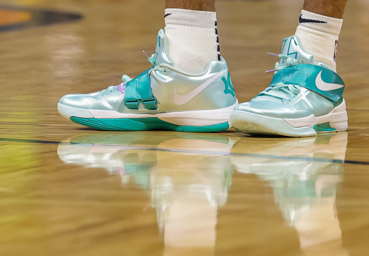 Ja Morant wearing the Nike KD 4 'Easter'