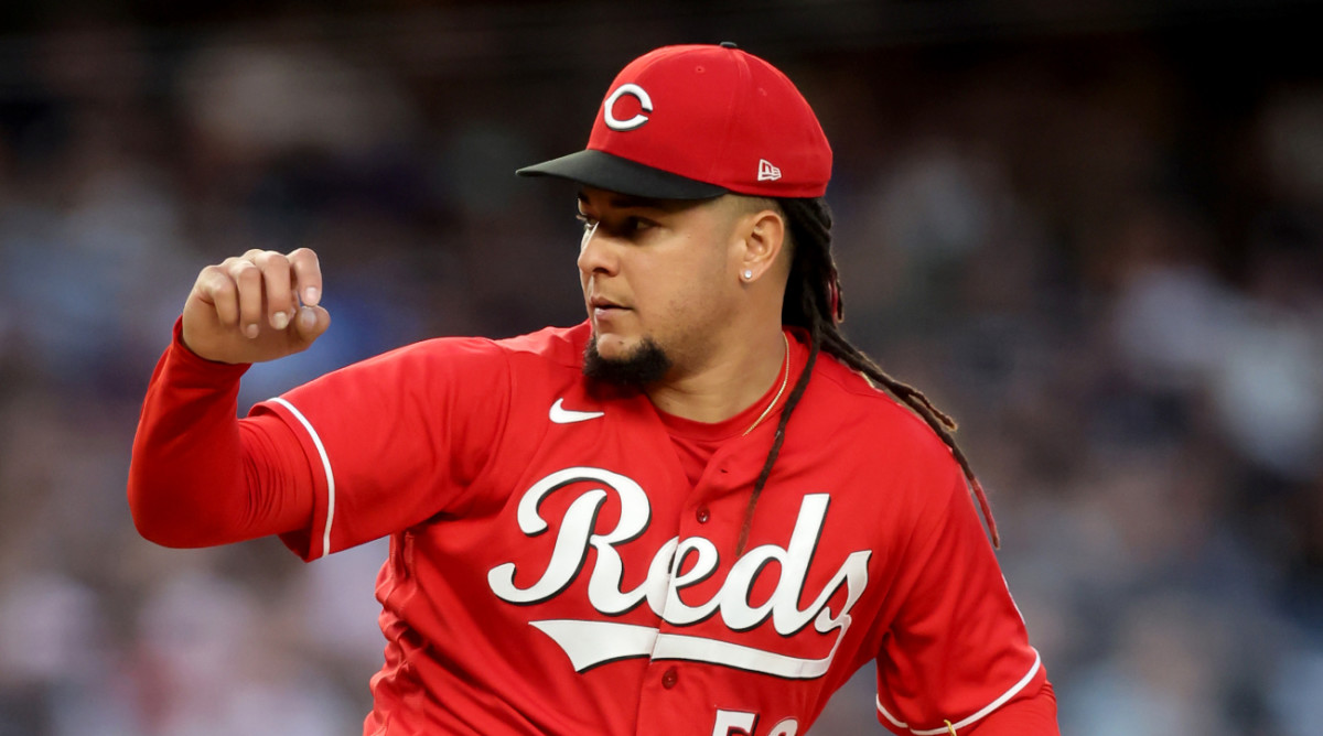 Cincinnati Reds starting pitcher Luis Castillo (58) follows through on a pitch against the New York Yankees.