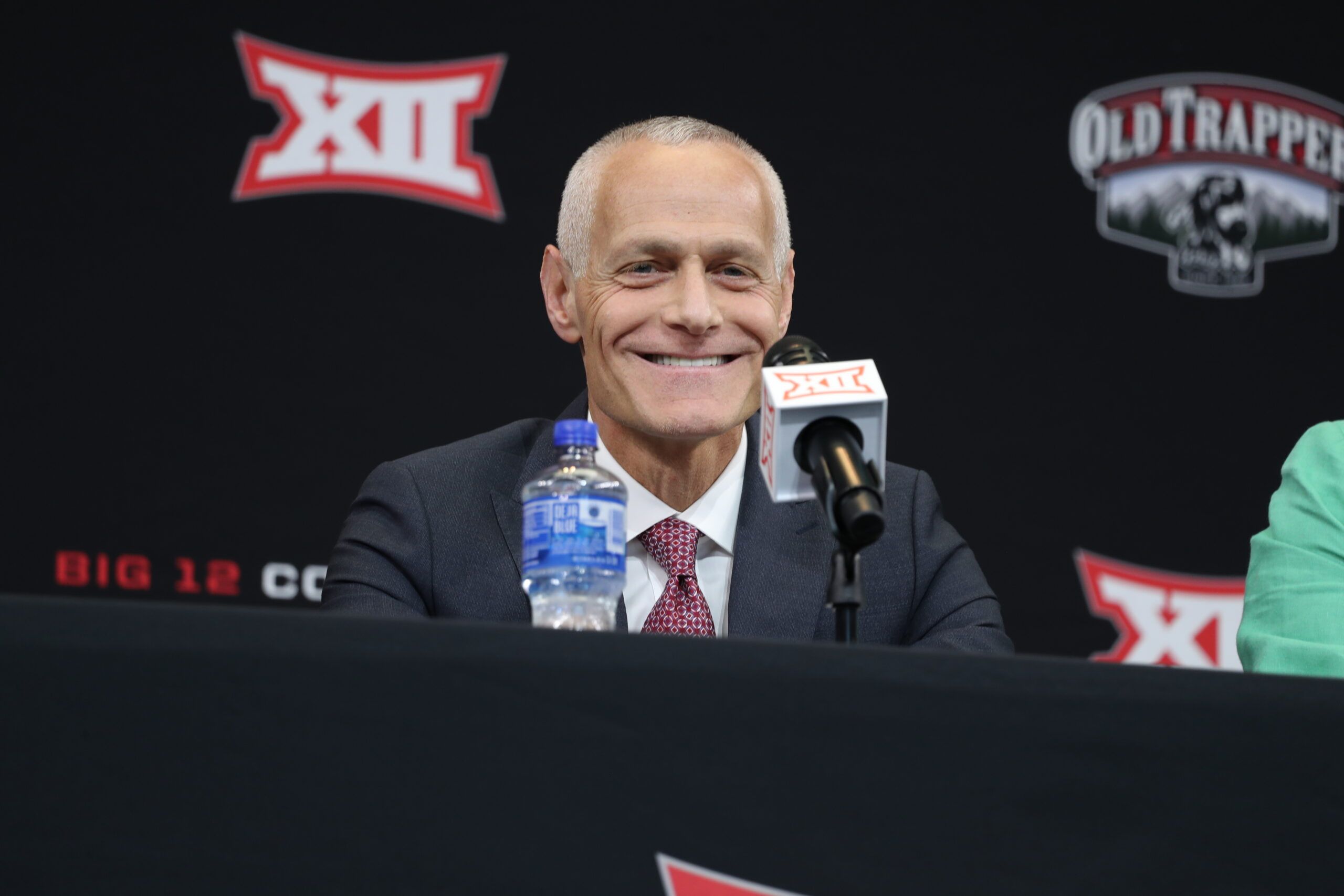 New Big 12 Commissioner is Going to Poach the Pac-12 - Vimarsana News