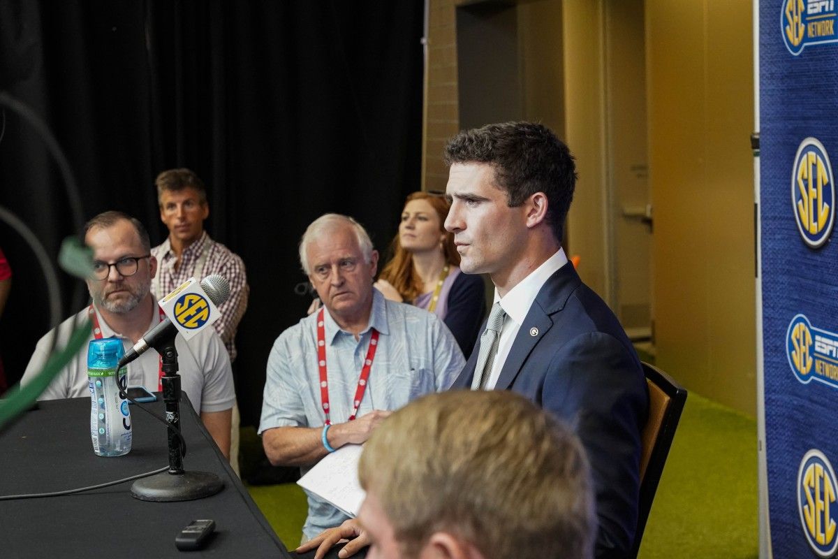 Mr. CFB: Georgia's Smart Says Bennett "One Of The Least Respected Good Players In The Country" - Vimarsana News