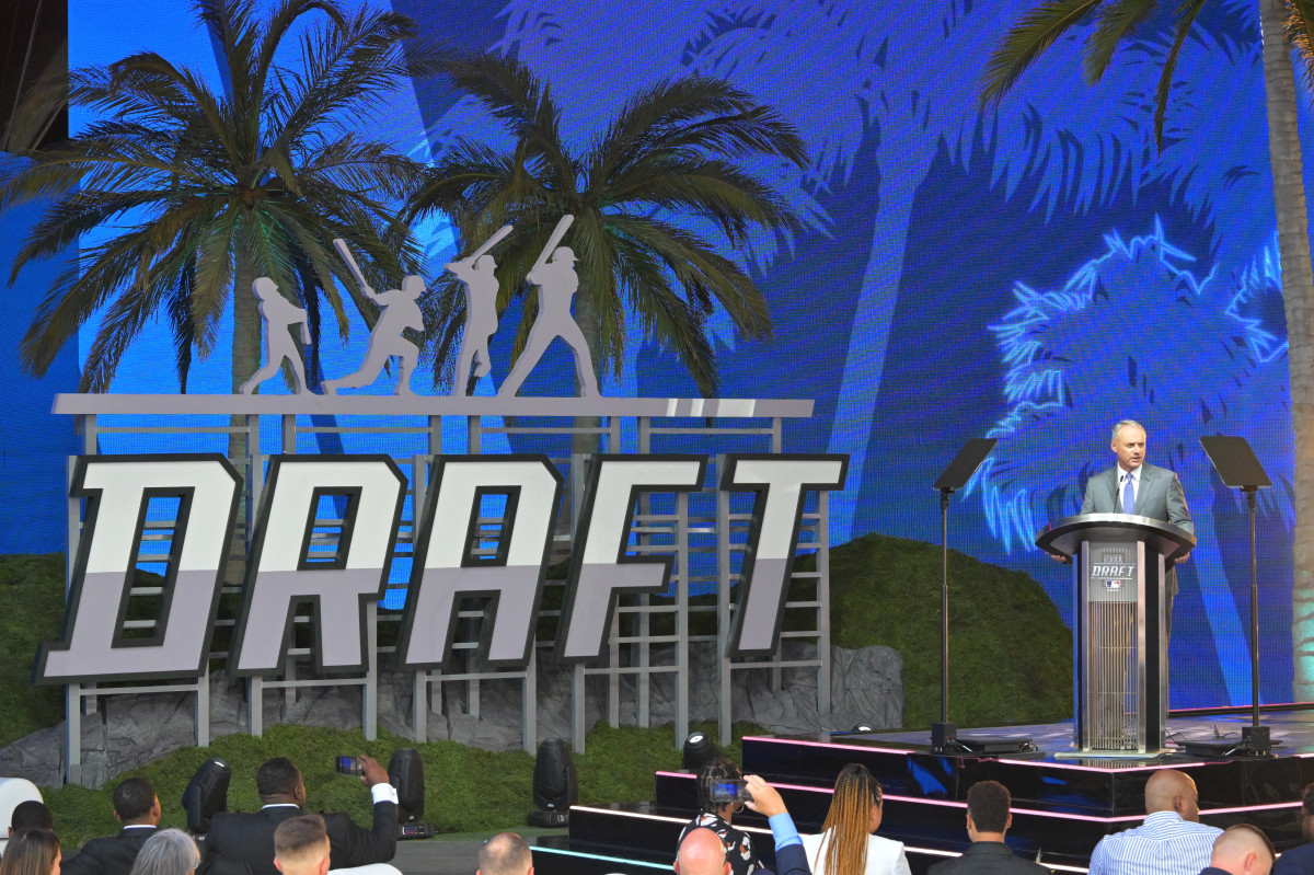 Philadelphia Phillies Sign 2022 MLB Draft Selections Alex McFarlane